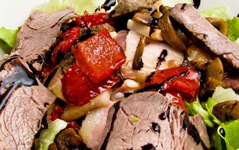 Рецепт вкусного салата из говядины Рецепт вкусного салата из говядины