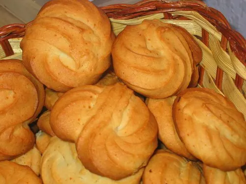 Медовое печенье на яйцах с грецкими орехами