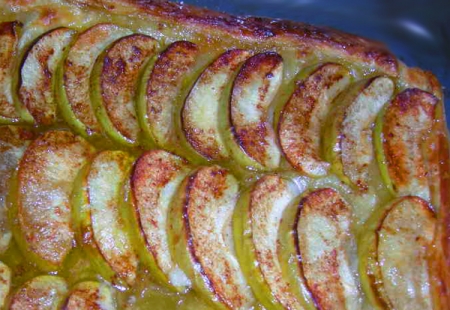 Пирог-безе с яблоками