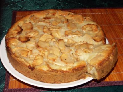 Яблочный пирог с кардамоном