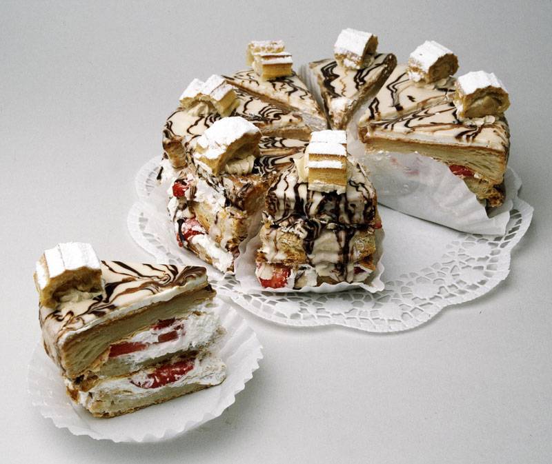 Торт Наполеон с клубникой