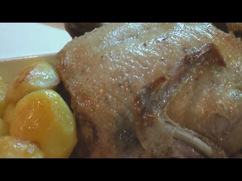Утка жаренная с яблоками Утка жаренная с яблоками