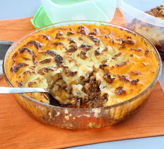 Картофельная запеканка с фаршем и фасолью