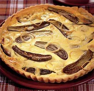 Открытый пирог с баклажанами