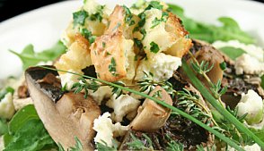 Рецепт - Салат с грибами  и грушами
