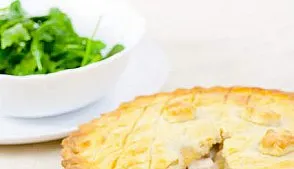 Пирог с капустой и ветчиной