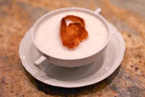 Хлебный суп с копченой грудинкой