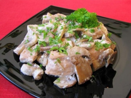 Горбуша, жаренная с грибами – лучшее рыбное блюдо для праздничного стола. Рецепт на 8 марта.