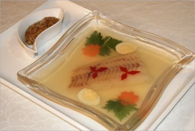 Заливное из щуки