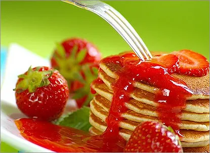 Блинчики с клубникой