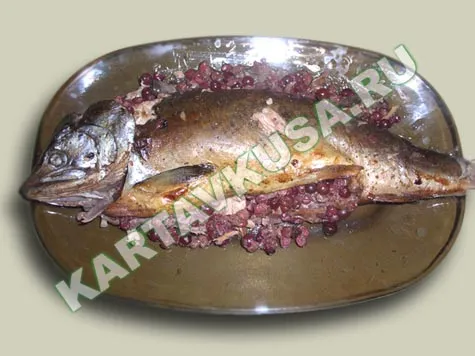Говядина, запеченная с клюквой