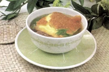 Бульон мясной с омлетом