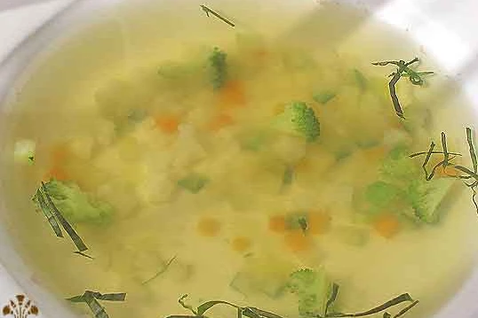 Овощной отвар с грибами и специями