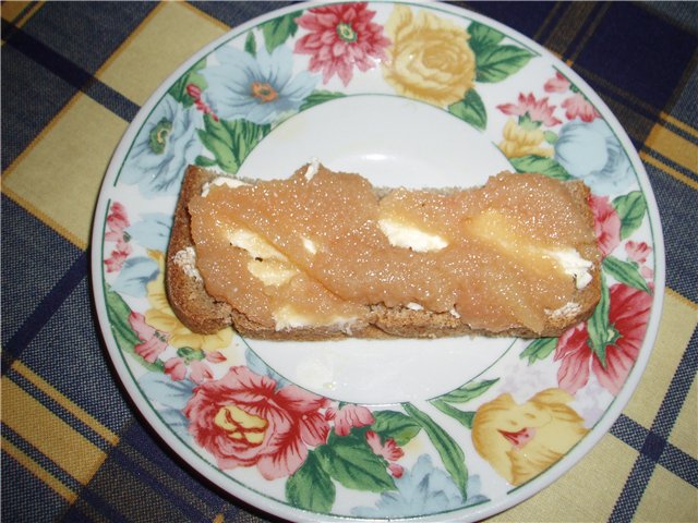 Бутербродный торт с креветками и икрой (2)