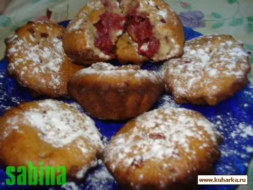 Кекс с малиной и корицей