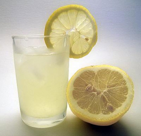 Напиток из лимонного сока