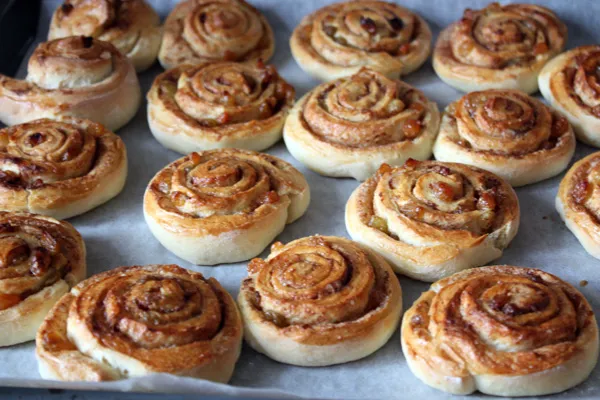 Плюшки с корицей