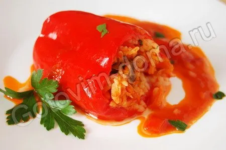 Помидоры, фаршированные рисом с овощами, на зиму