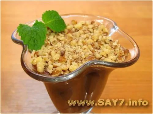 Десерт Лимонный крем с соусом
