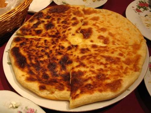 Хачапури &mdash; ватрушка с сыром