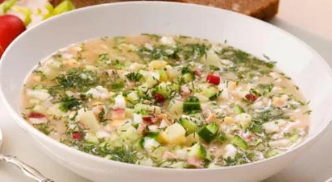 Окрошка с копченой курицей