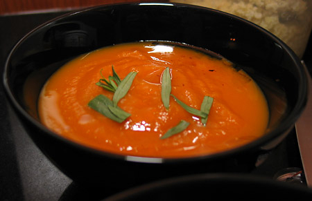Томатный суп (холодный)