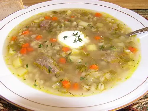 Простой рассольник с капустой на растительном масле