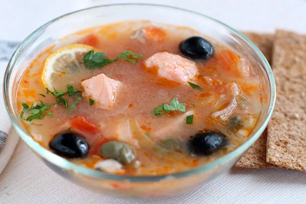 Рыбная солянка