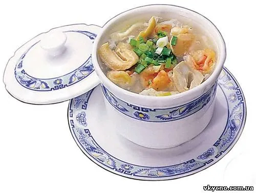 Солянка из кальмаров и рыбы