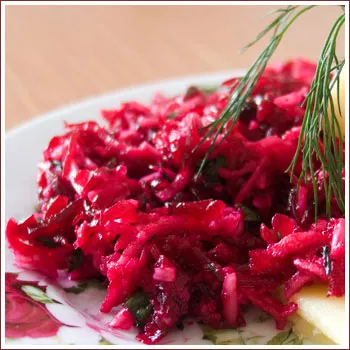 Салат из свеклы и редьки