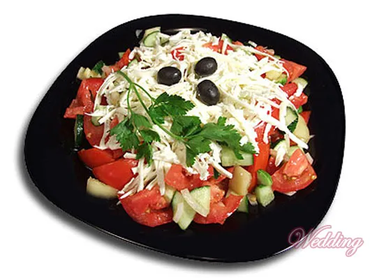Салат по-болгарски с брынзой и овощами