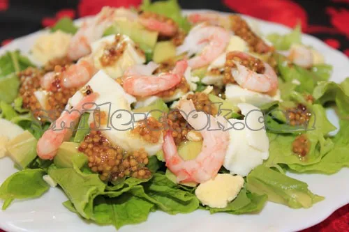 Салат из баклажанов с яйцом и креве