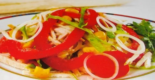 Салат мексиканский с курицей