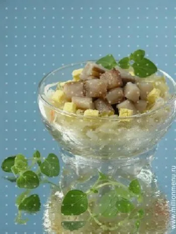Салат из квашеной капусты с сельдью