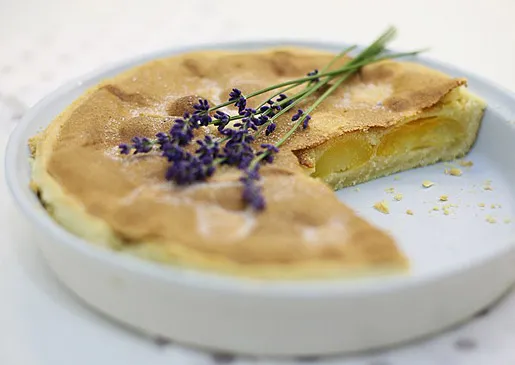 Пирог с сыром и абрикосами