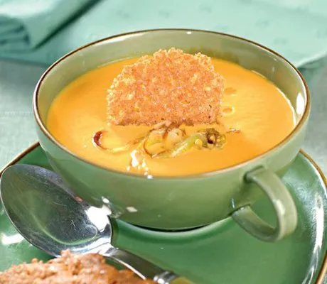 Суп молочный с тыквой и орехами