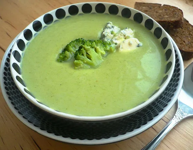 Суп-крем с брокколи и сыром