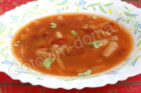 Фасолевый суп со свиной грудинкой и стручковой фасолью