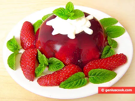 Клубничное желе на желатине с лимонным соком