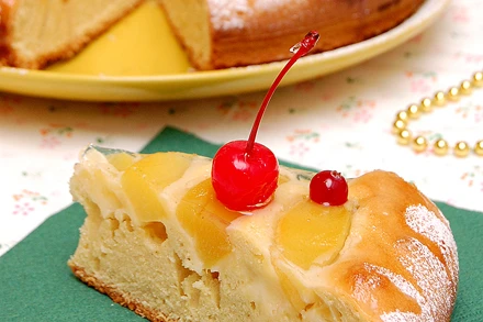 Желе с персиками и вишней
