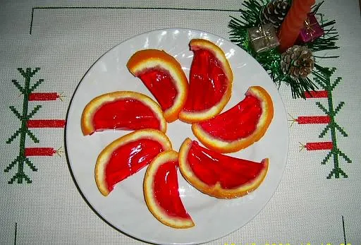 Вишневое желе в апельсине